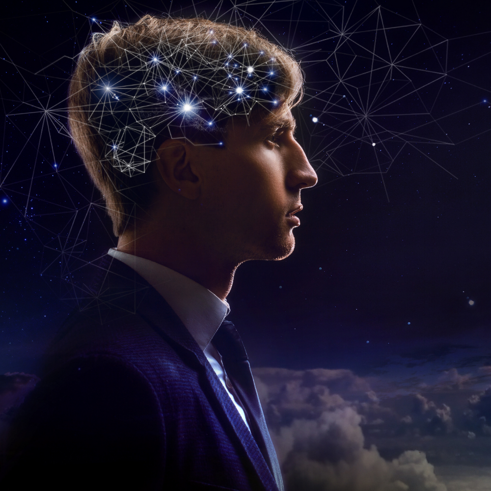 homemdeperfilolhandoparafrente